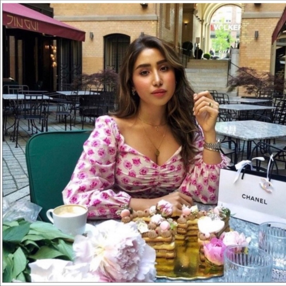 Zara | Blogger’s favourite pink crop top - Picture 3 of 16